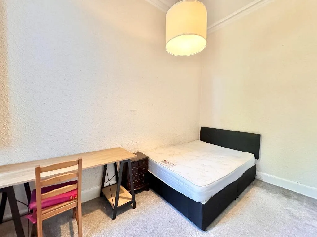 4 bedroom flat for rent