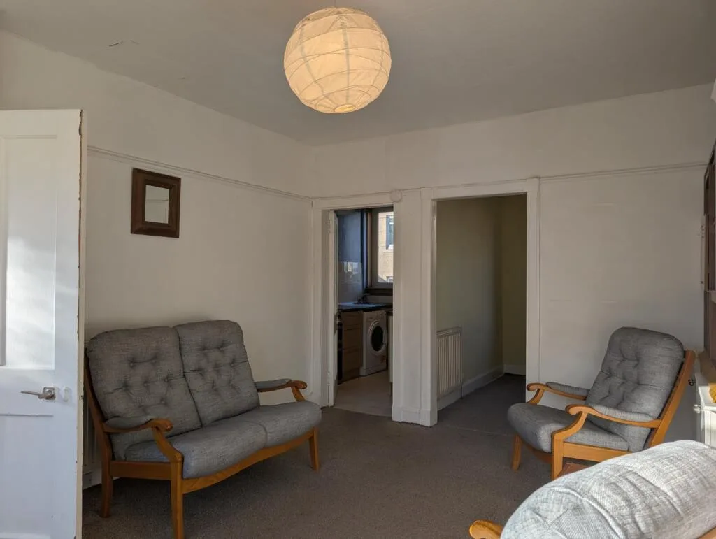 3 bedroom semi-detached house for rent
