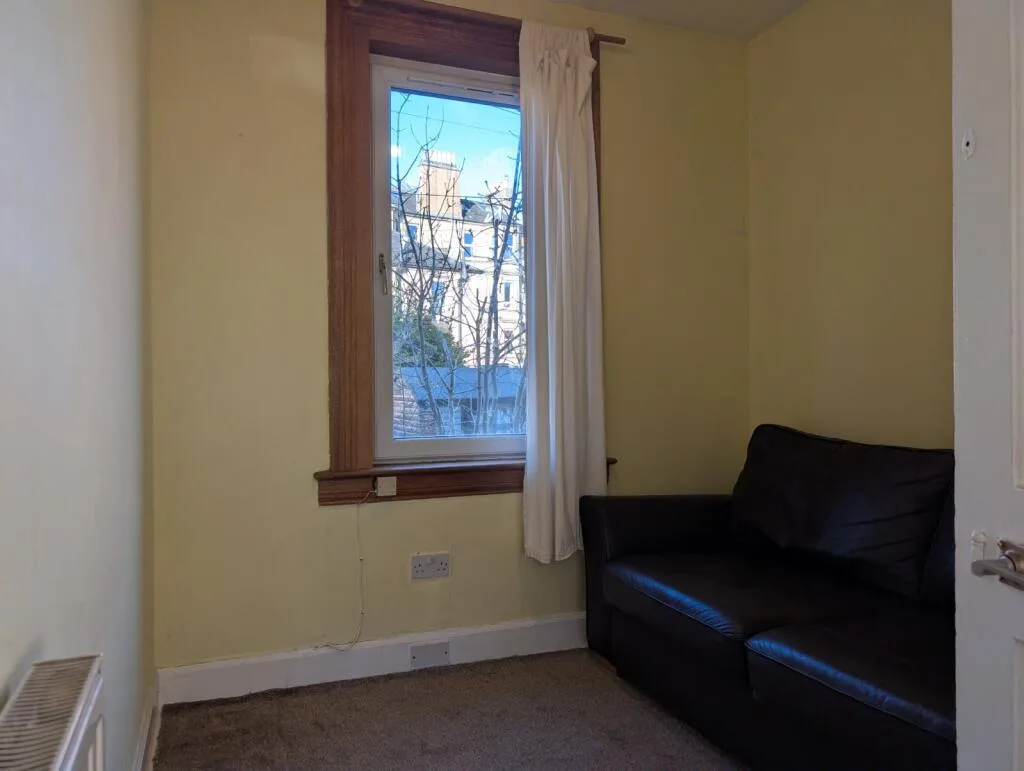 3 bedroom semi-detached house for rent