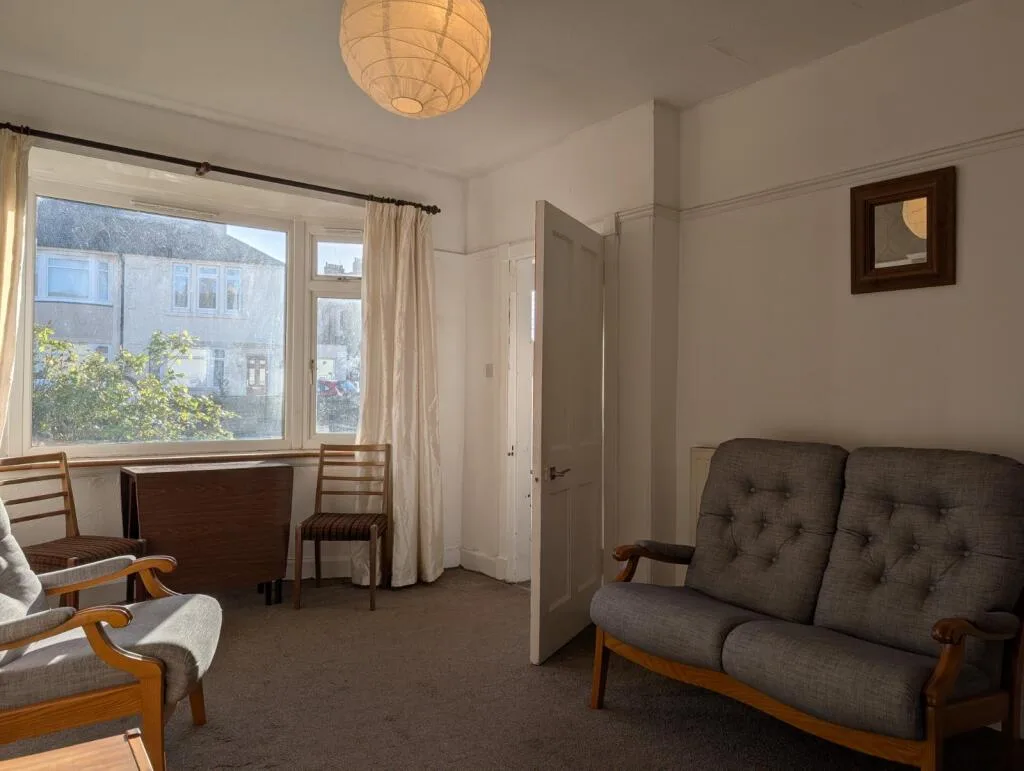 3 bedroom semi-detached house for rent
