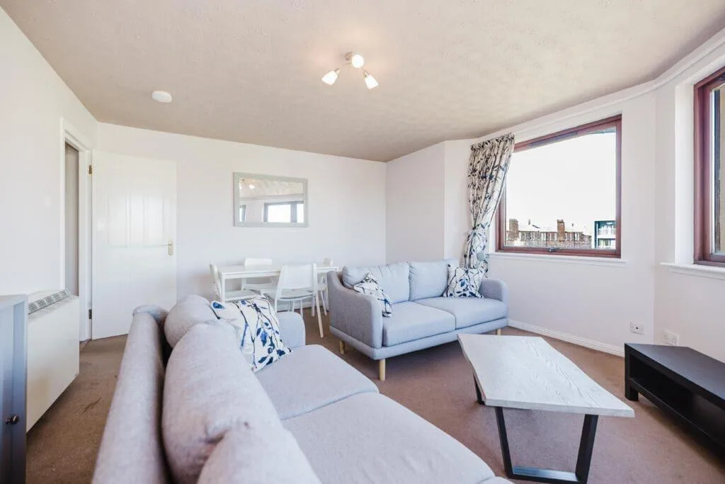 3 bedroom flat for rent