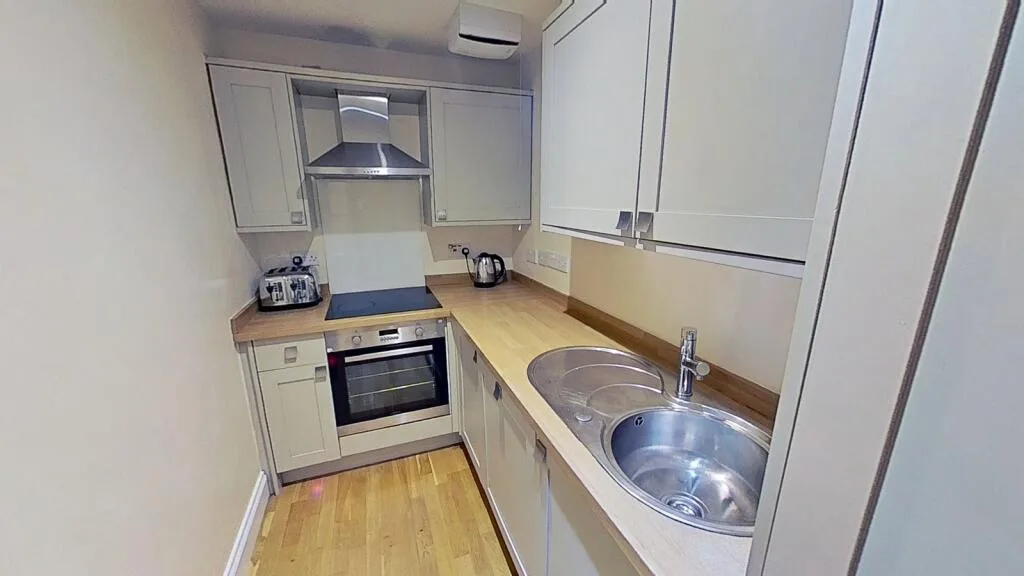 3 bedroom flat for rent
