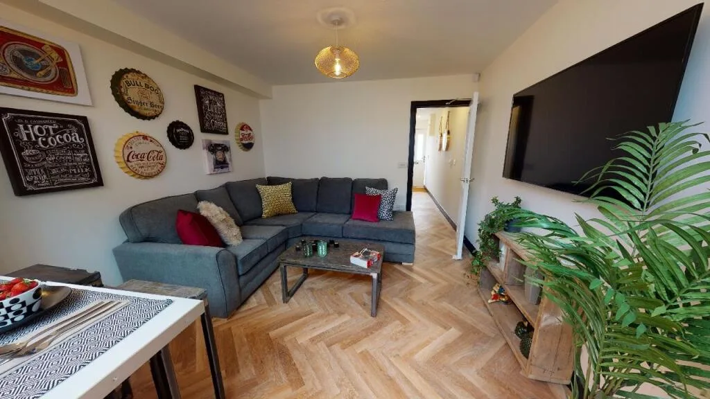 1 bedroom house share for rent