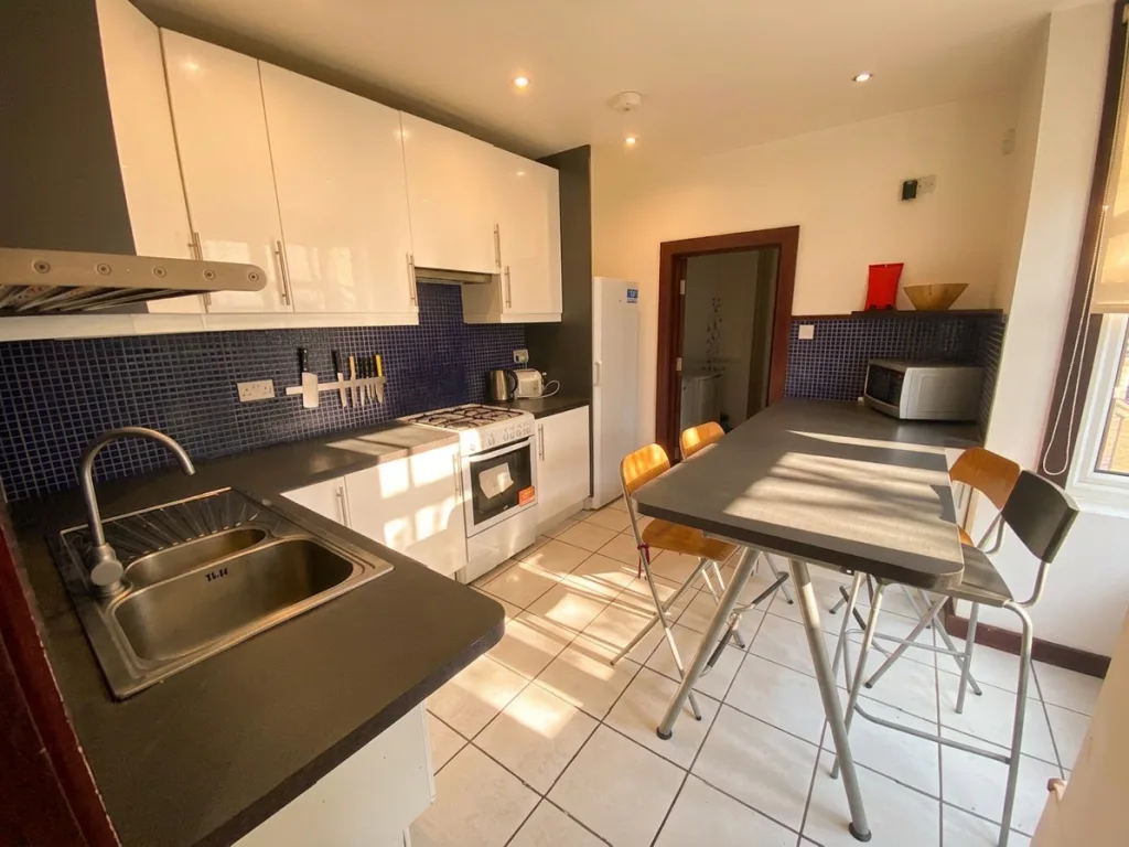 1 bedroom house for rent