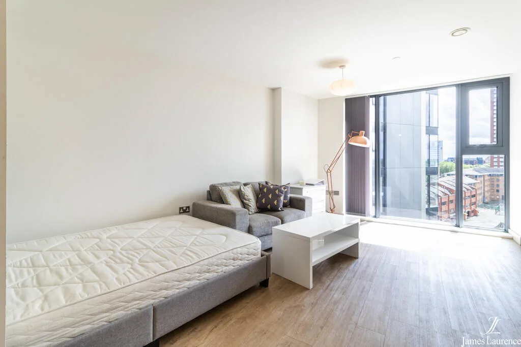 Studio flat for rent