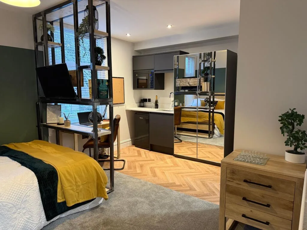 1 bedroom house share for rent
