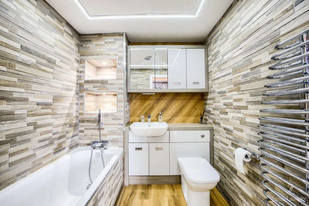 2 bedroom penthouse for rent