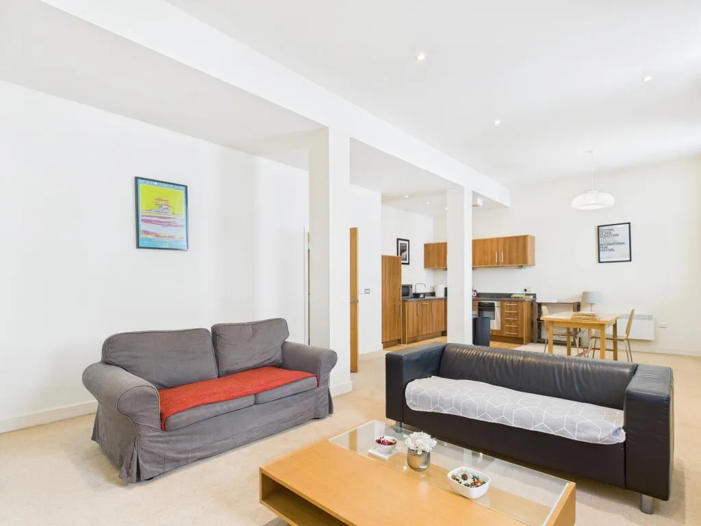 3 bedroom flat for rent