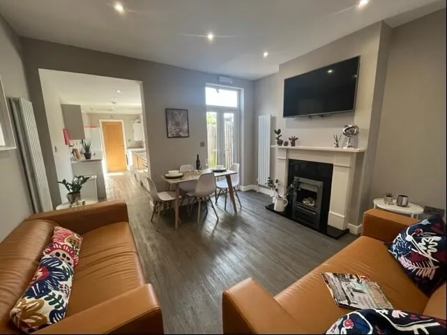 5 bedroom house for rent