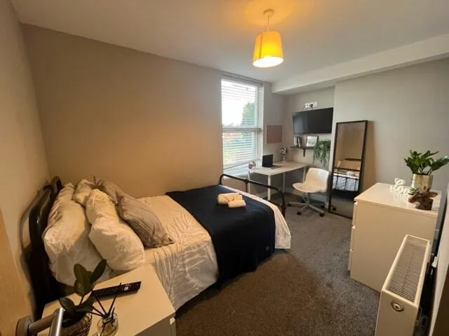5 bedroom house for rent
