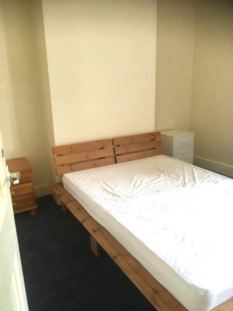 3 bedroom house share for rent