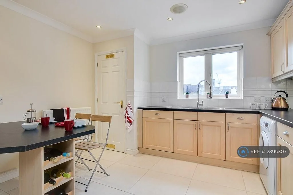2 bedroom penthouse for rent