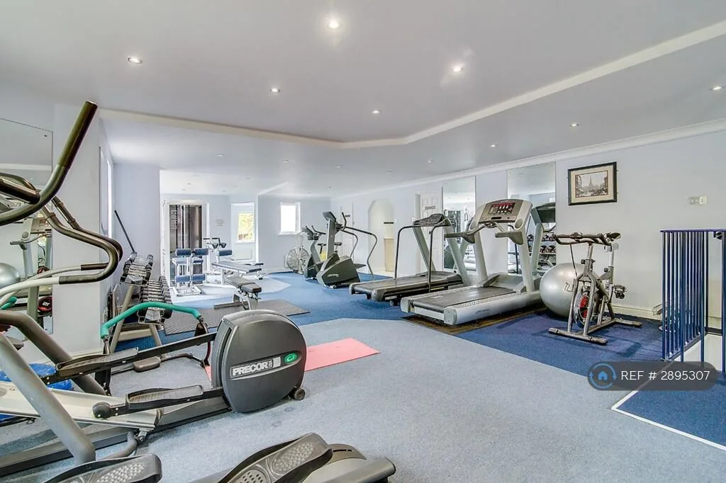 2 bedroom penthouse for rent
