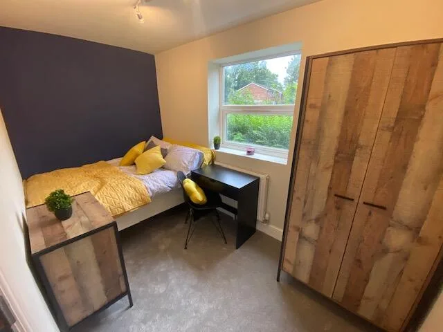 8 bedroom house for rent