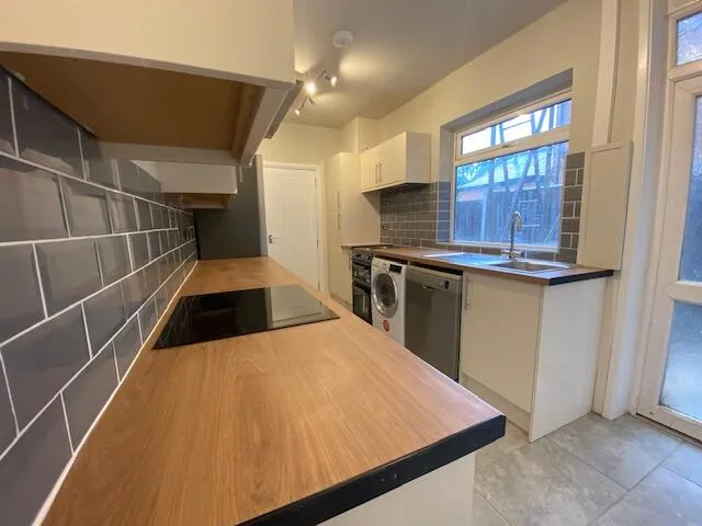 8 bedroom house for rent