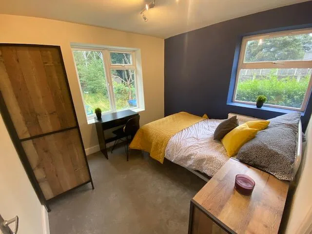 9 bedroom house for rent