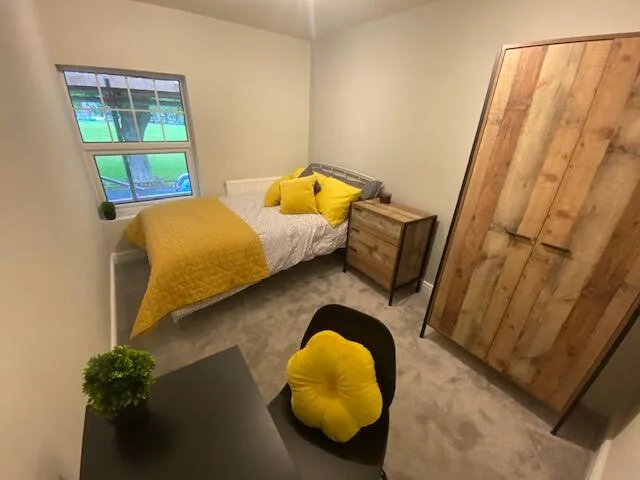 9 bedroom house for rent