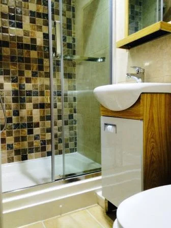 8 bedroom house for rent