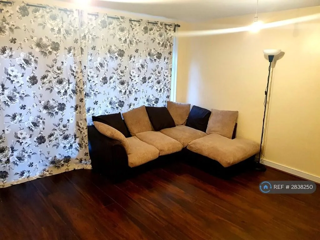 3 bedroom maisonette for rent
