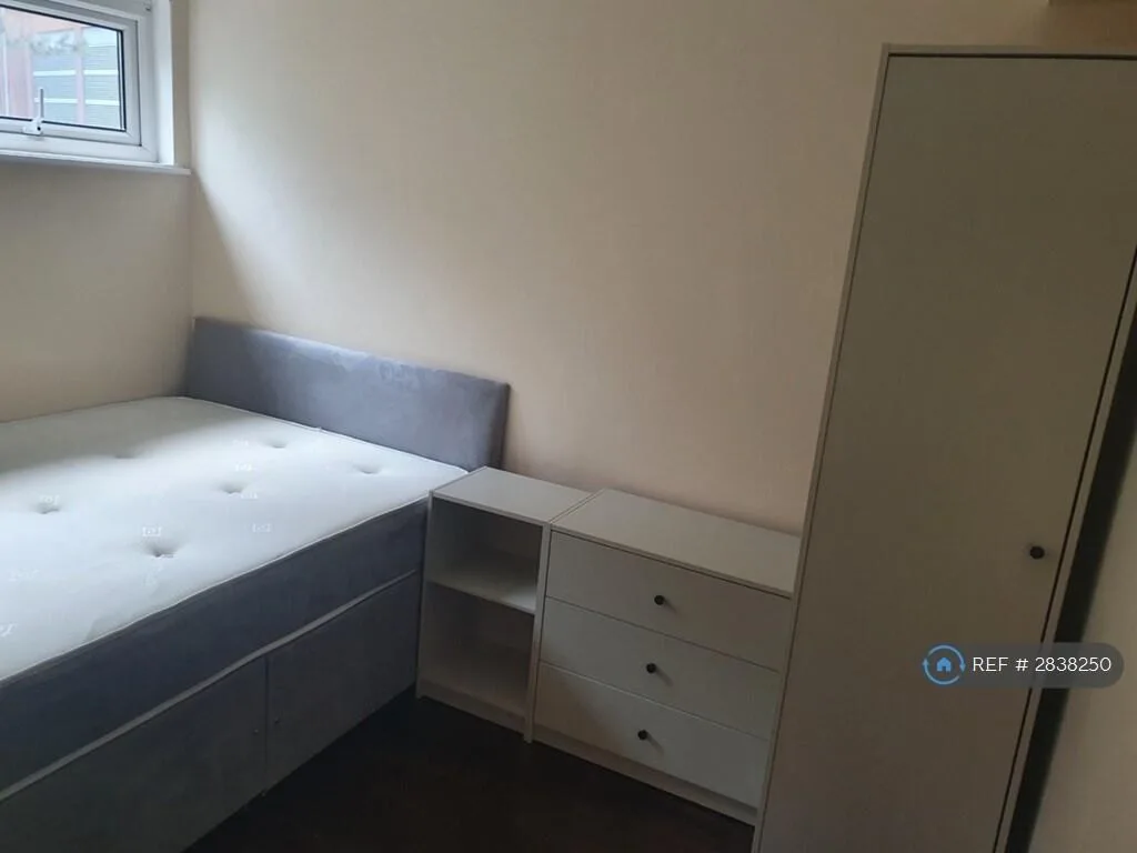 3 bedroom maisonette for rent