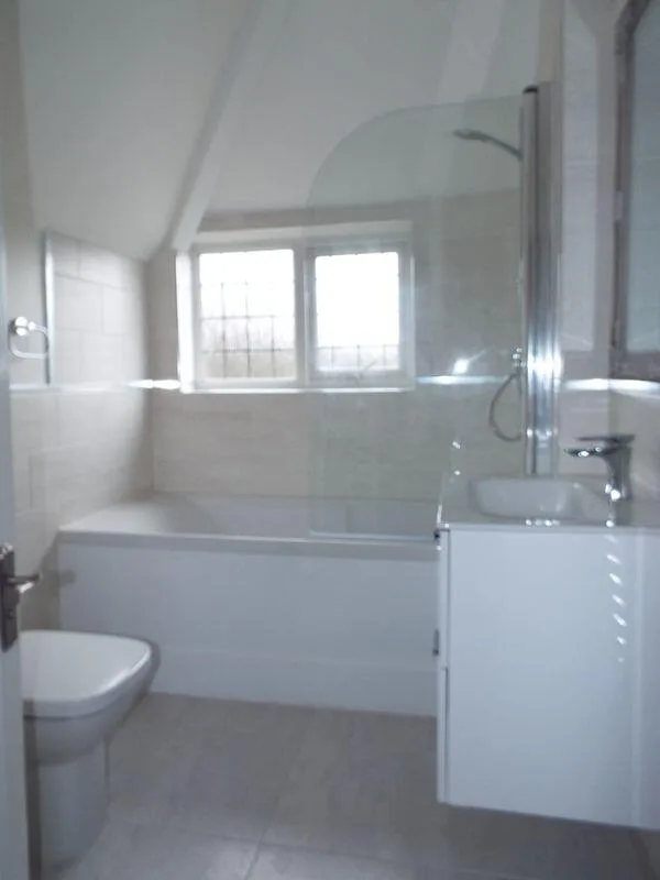 6 bedroom detached house for rent