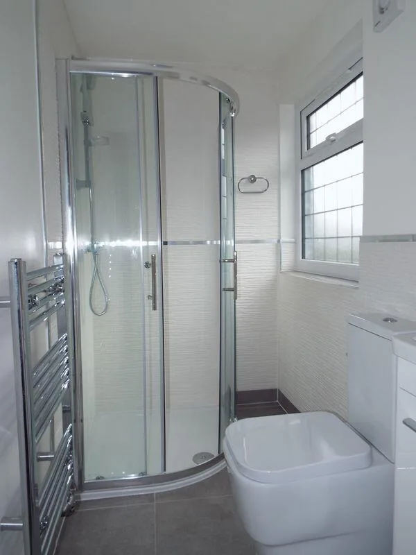 6 bedroom detached house for rent
