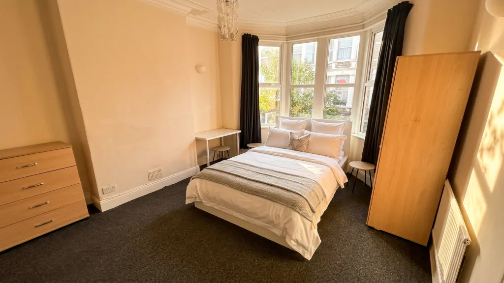 5 bedroom house for rent