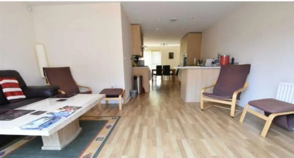 1 bedroom house share for rent