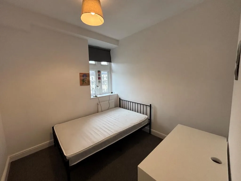1 bedroom house share for rent