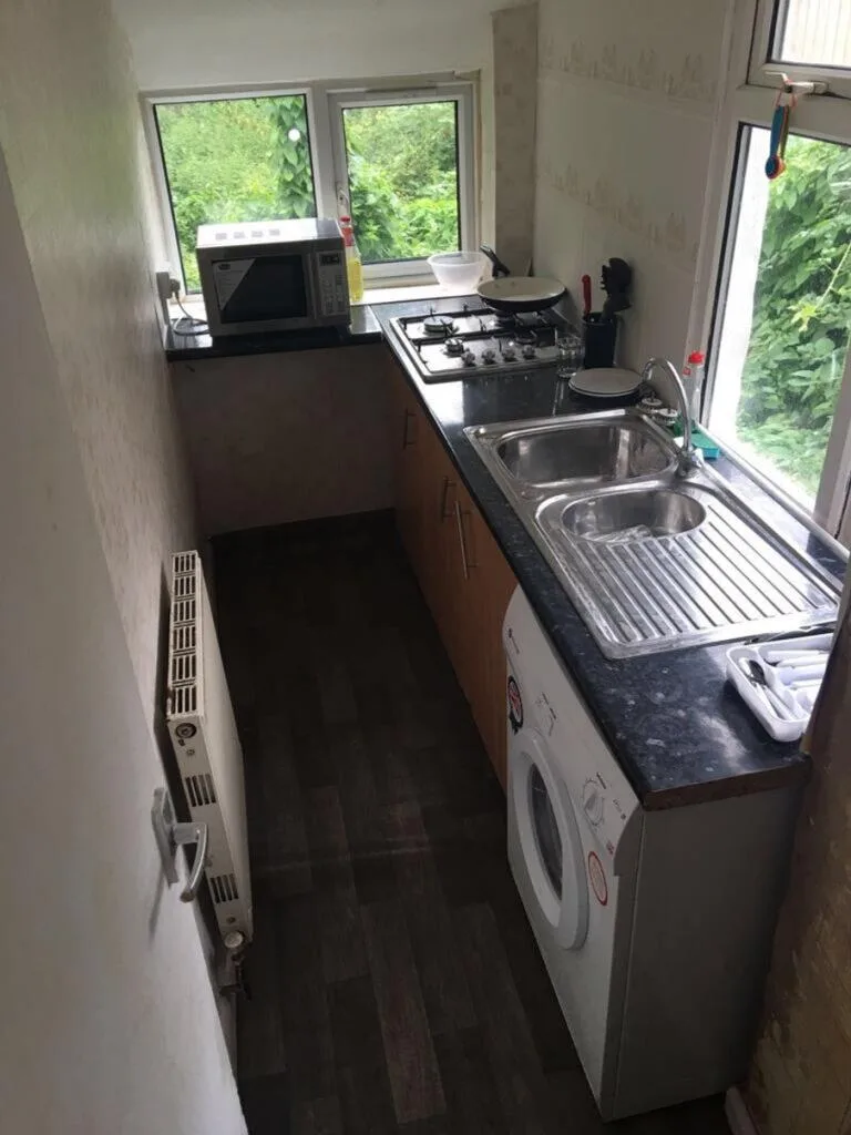 1 bedroom house share for rent