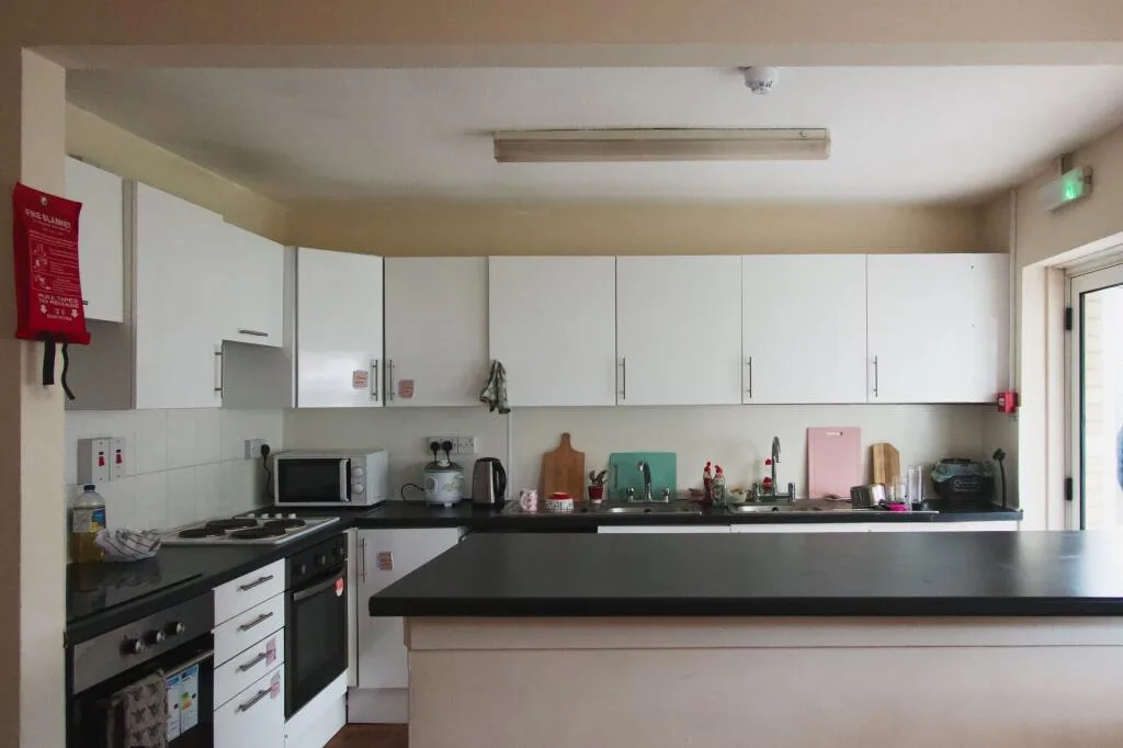 1 bedroom house share for rent