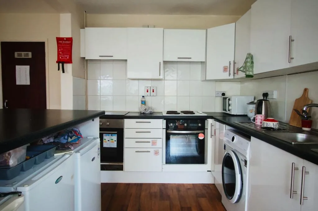 1 bedroom house share for rent