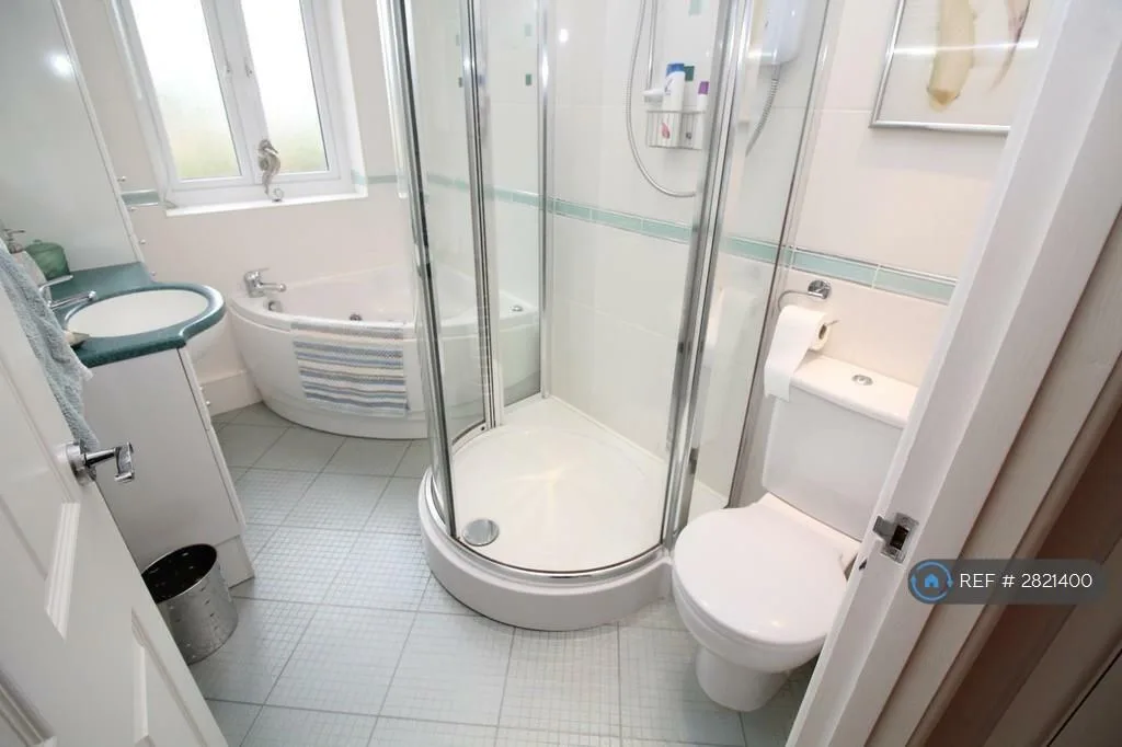 1 bedroom house share for rent