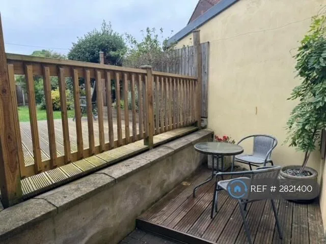 1 bedroom house share for rent