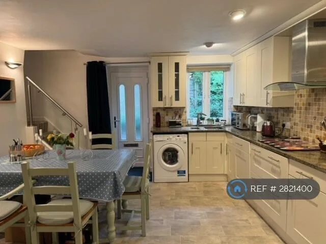 1 bedroom house share for rent
