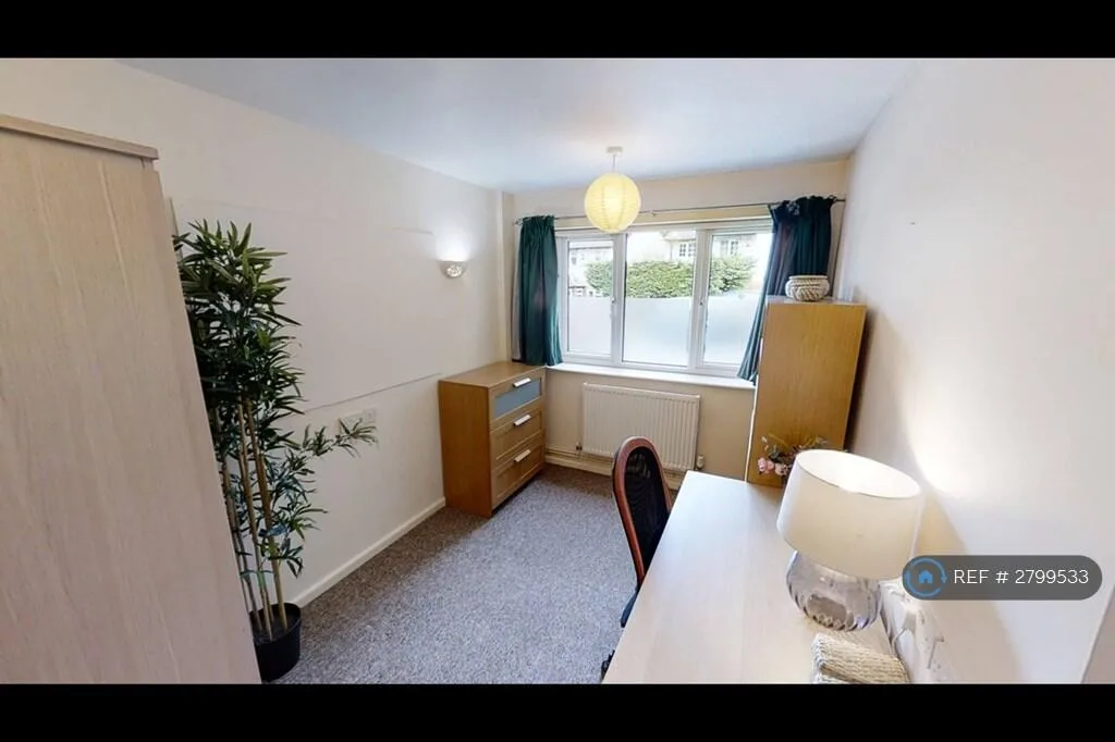 1 bedroom house share for rent