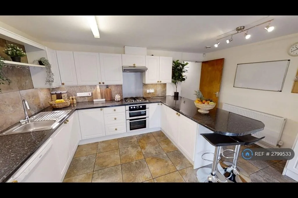 1 bedroom house share for rent