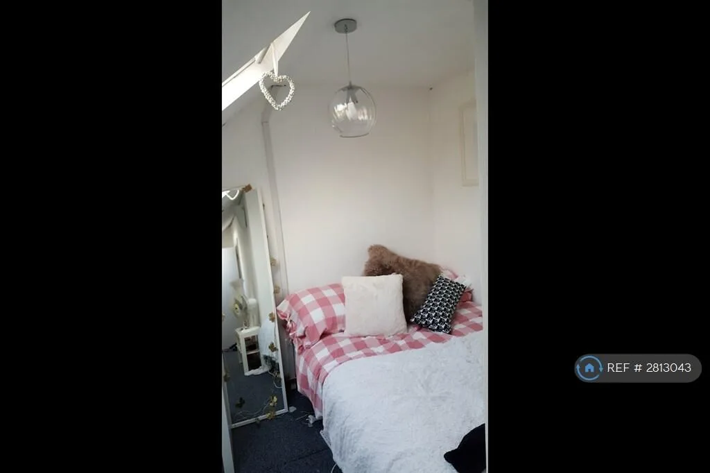 1 bedroom house share for rent