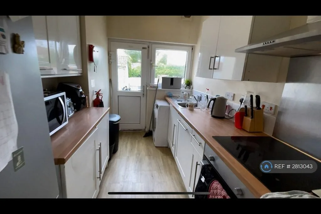 1 bedroom house share for rent
