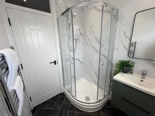 1 bedroom house for rent