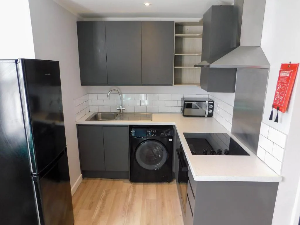 1 bedroom flat share for rent