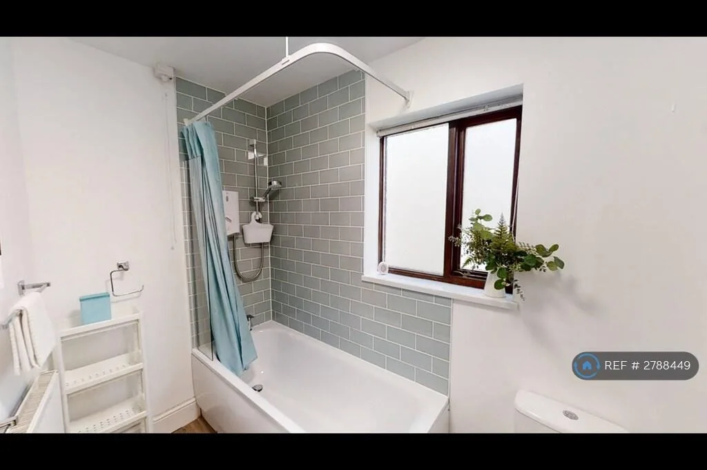 1 bedroom house share for rent