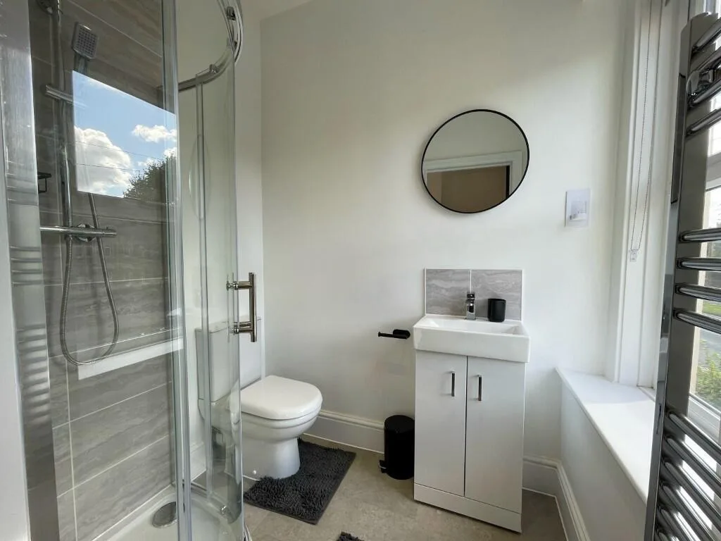 1 bedroom house share for rent