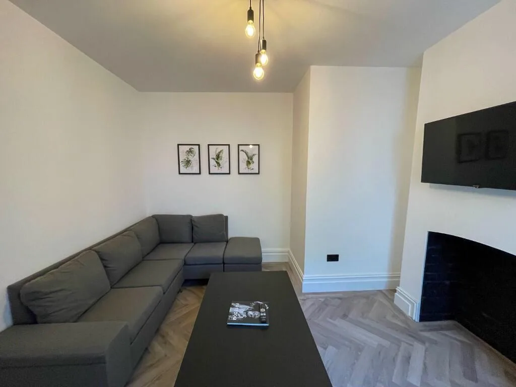 1 bedroom house share for rent