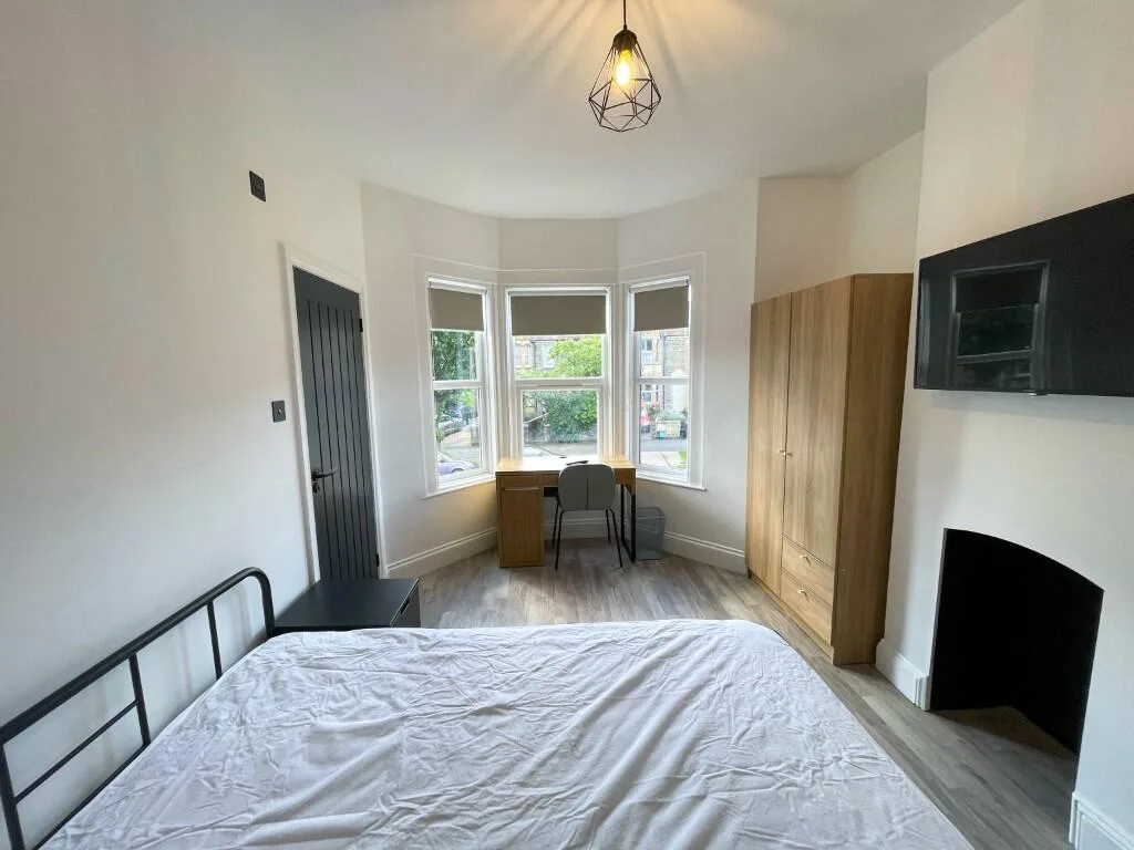 1 bedroom house share for rent