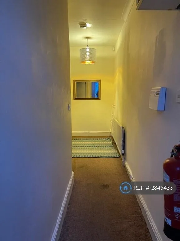 1 bedroom house share for rent