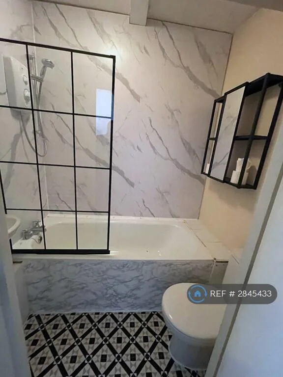 1 bedroom house share for rent