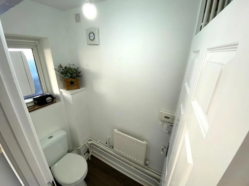 1 bedroom house share for rent