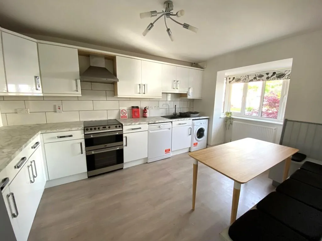 1 bedroom house share for rent