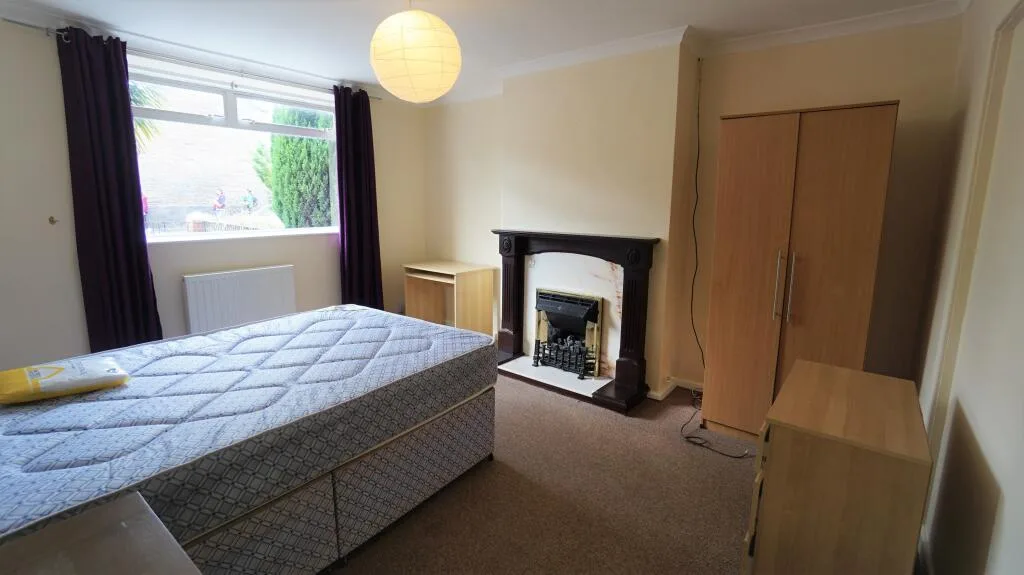 4 bedroom terraced house for rent